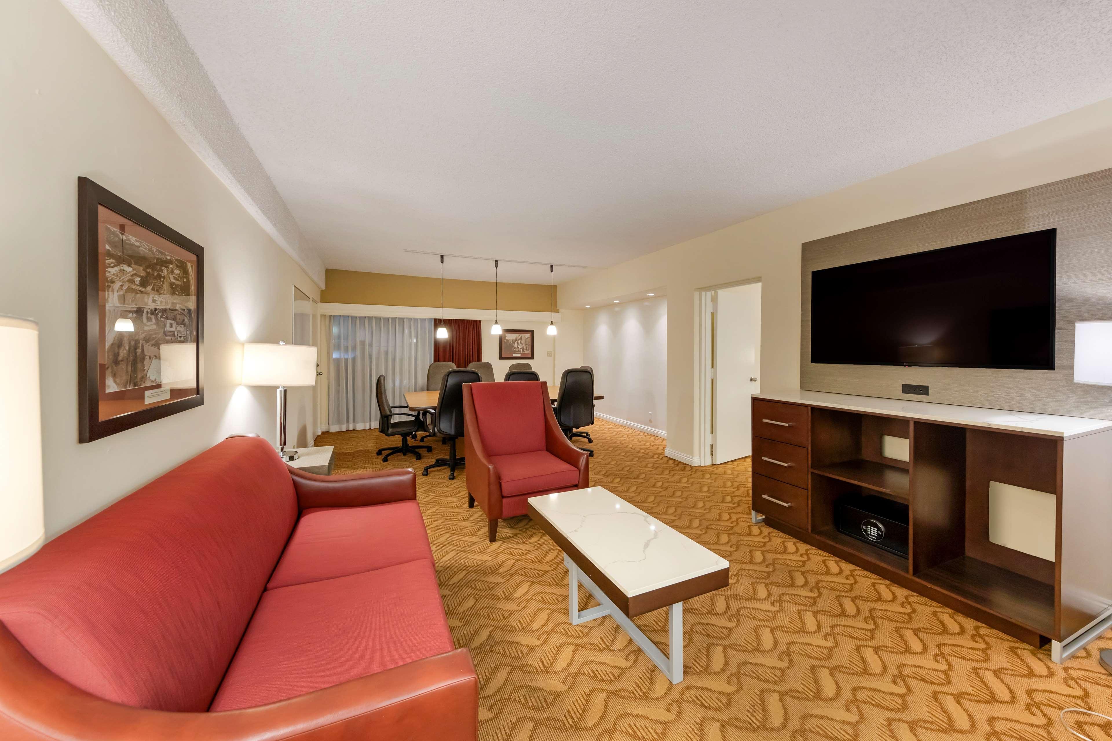 Best Western Plus Thousand Oaks Inn Экстерьер фото