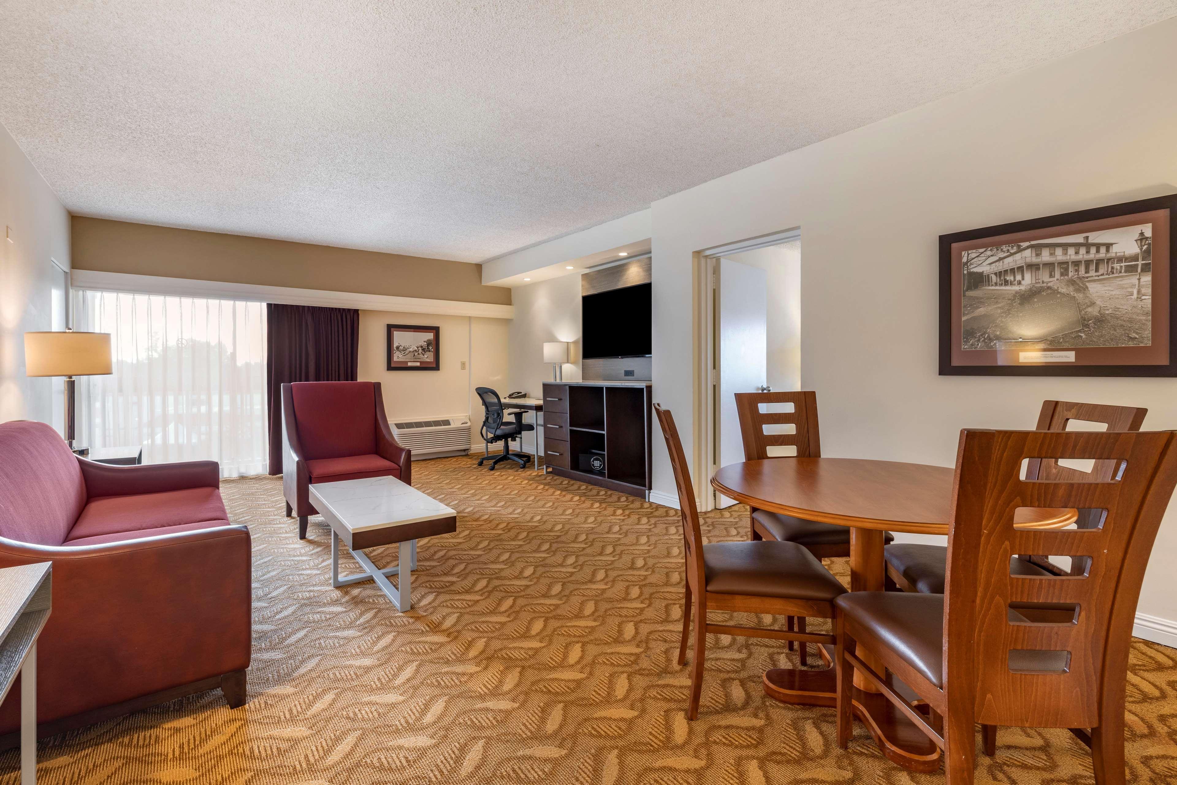 Best Western Plus Thousand Oaks Inn Экстерьер фото