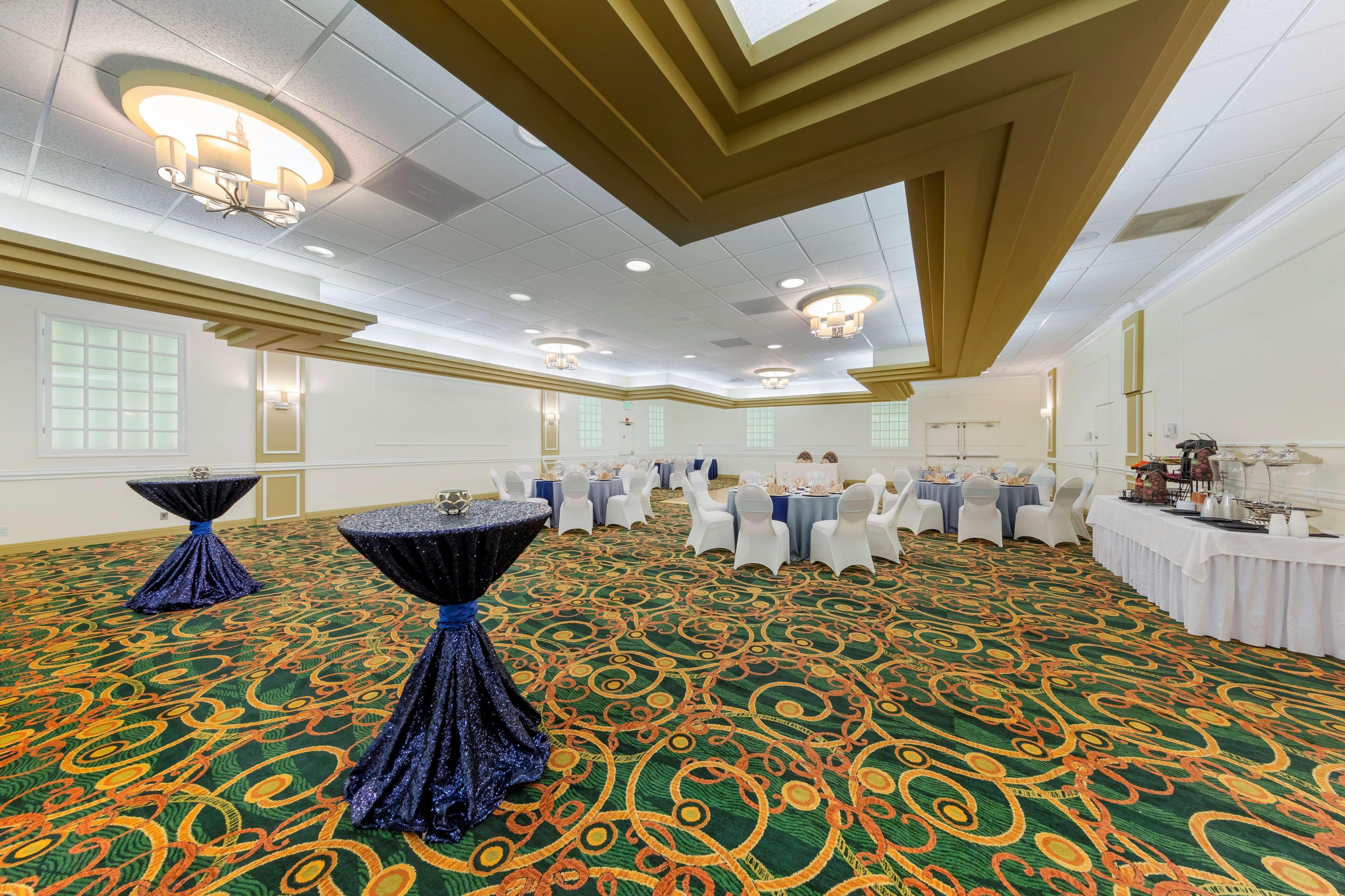 Best Western Plus Thousand Oaks Inn Экстерьер фото
