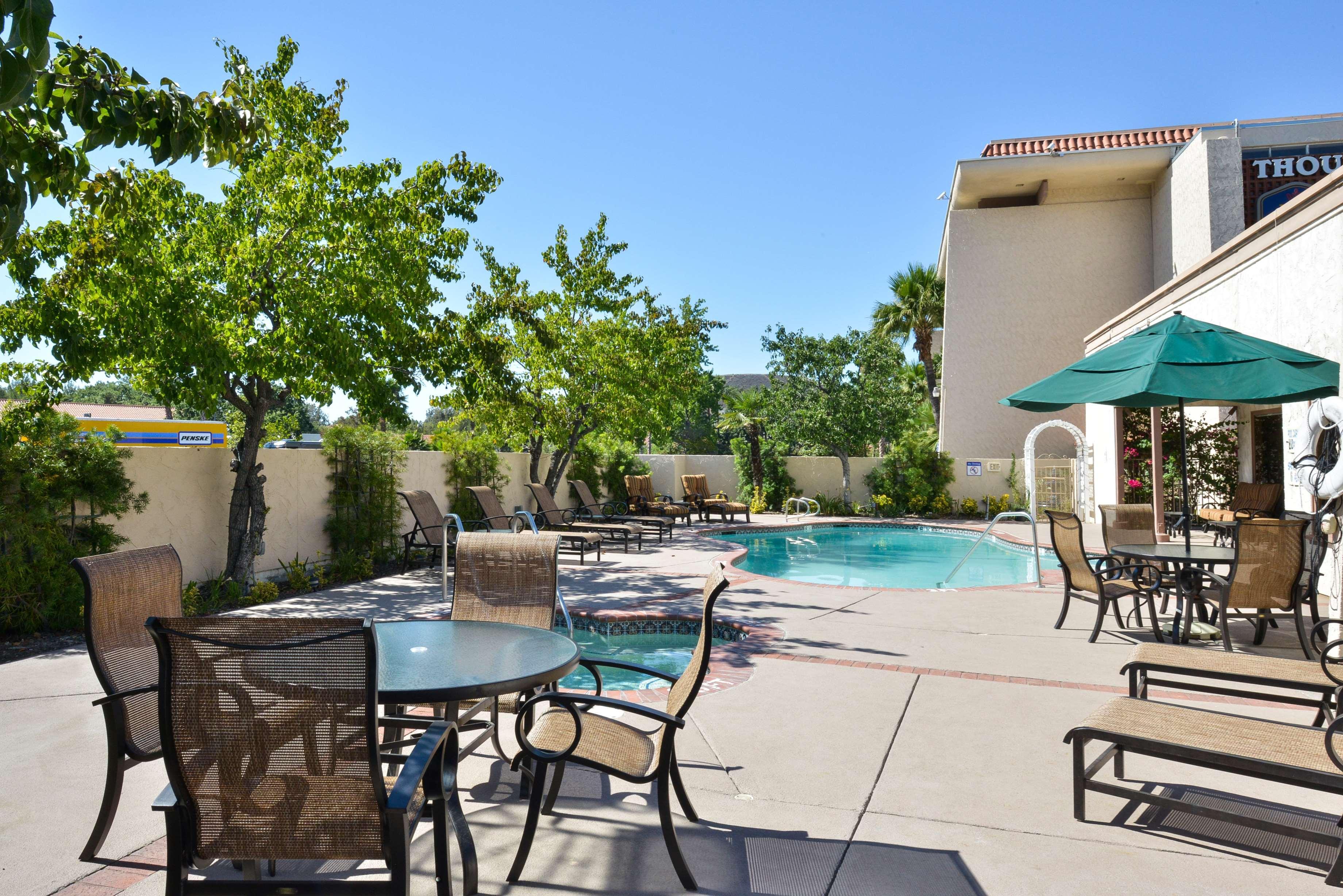 Best Western Plus Thousand Oaks Inn Экстерьер фото